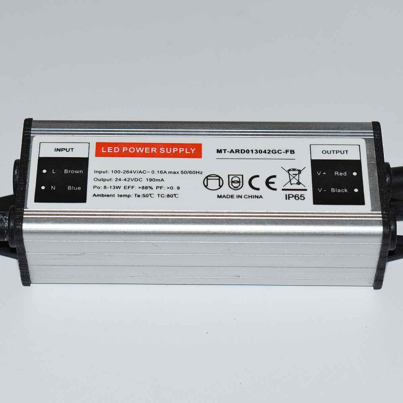 Spot LED encastrable rond étanche - IP65 - 8W - Coupe Ø 80-95mm