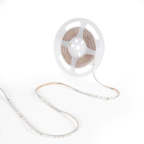 Ruban LED 220V 5m 8W – Haute Performance – IP44